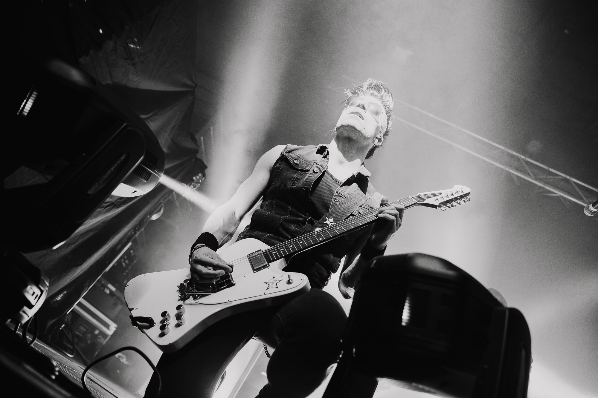 The Sisters of Mercy: nostalgia en la oscuridad